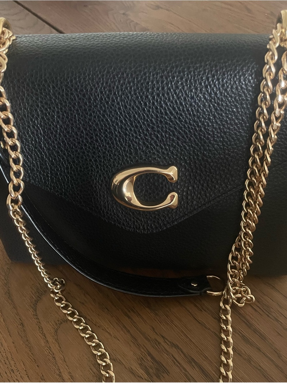 Coach Tammie Black Pebbled Leather Crossbody with Gold Chain. - Picture 2 of 6